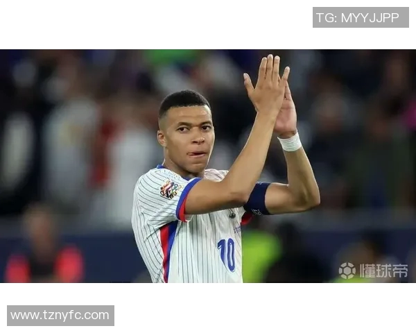 姆巴佩领衔法国队冲击世界杯冠军展现超凡实力与无限潜力 姆巴佩领衔法国队冲击世界杯冠军展现超凡实力与无限潜力